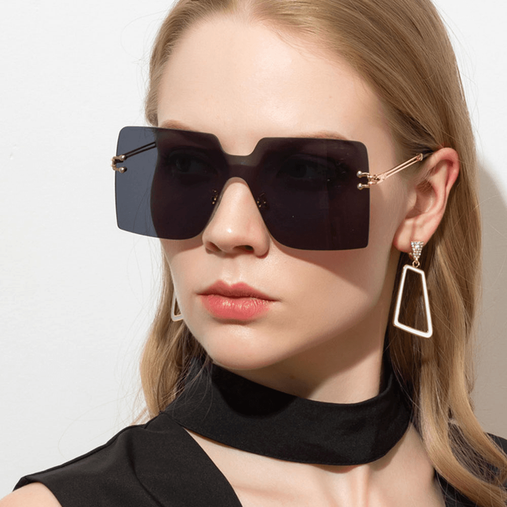 Women Oversized Square Frame Fashion Metal UV Protection Sunglasses