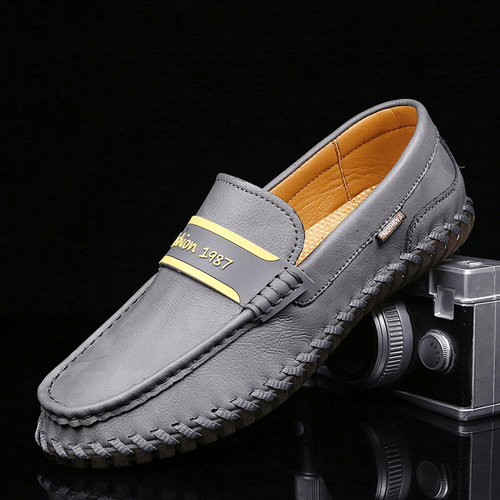 Men Cowhide Leather Breathable Hand Stitching Soft Sole Comfy Slip on Casual Shoes