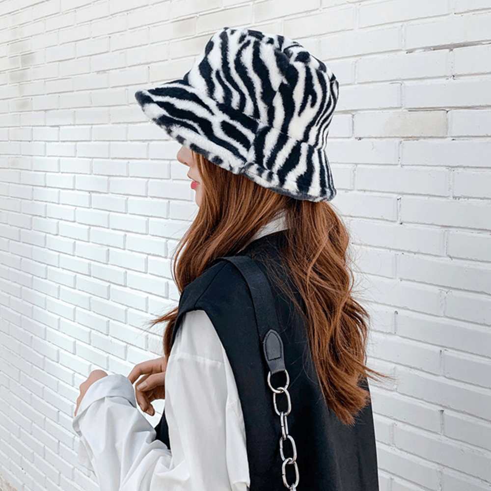 Unisex Felt Zebra Pattern plus Thicken and Velvet Warm Windproof Soft All-Match Bucket Hat