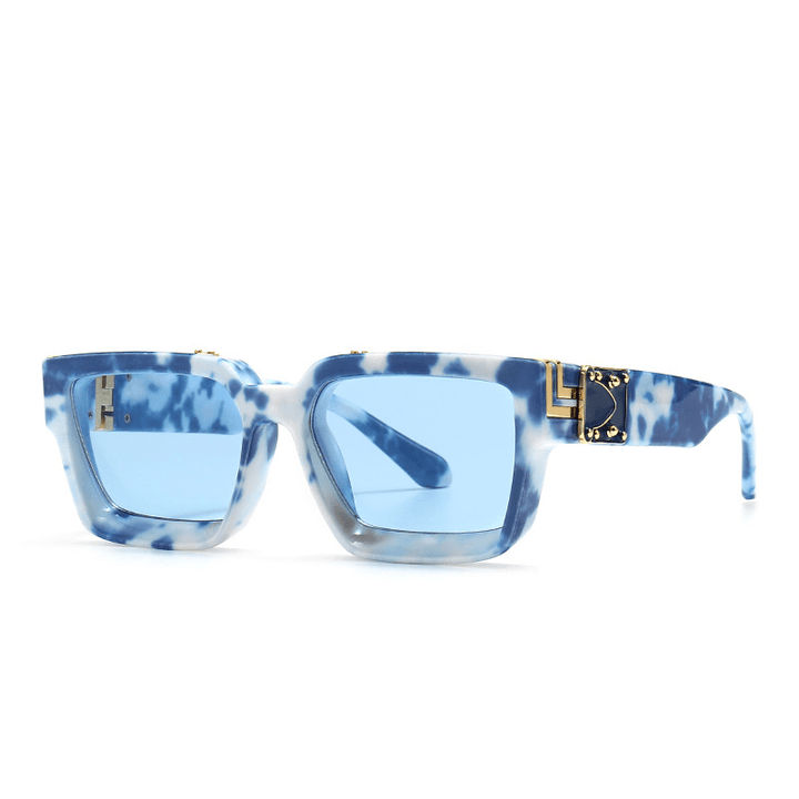 Retro Model Catwalk Cloud Print Sunglasses