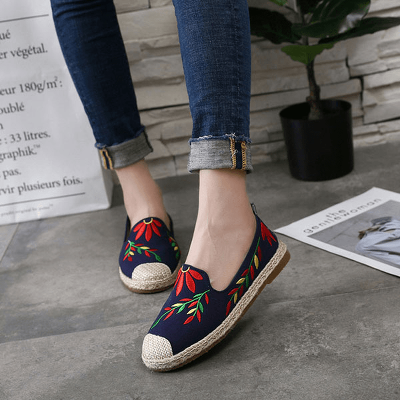 Women Casual Embroidered Flower Cloth Flat Loafers