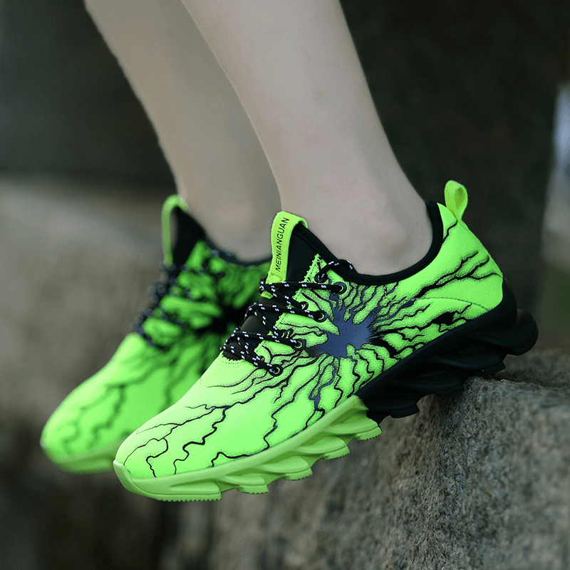 Men Breathable Fabric Soft Blade Sole Pattern Comfy Sports Casual Running Shoes