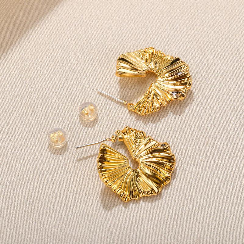 Ginkgo Leaf Gold Stud Earrings - Exquisite Stainless Steel Fashion Jewelry for Women