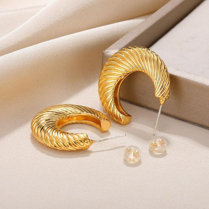 Ginkgo Leaf Gold Stud Earrings - Exquisite Stainless Steel Fashion Jewelry for Women