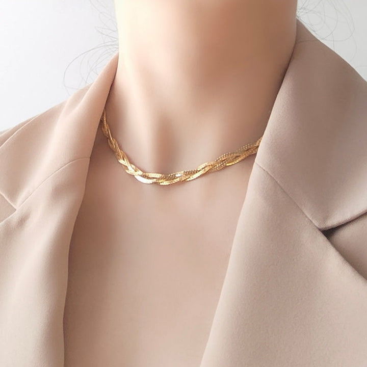 Premium European And American Style Collarbone Sweater Chain