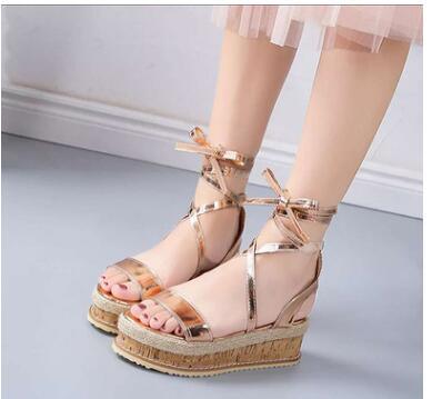 Women's strappy platform sandals