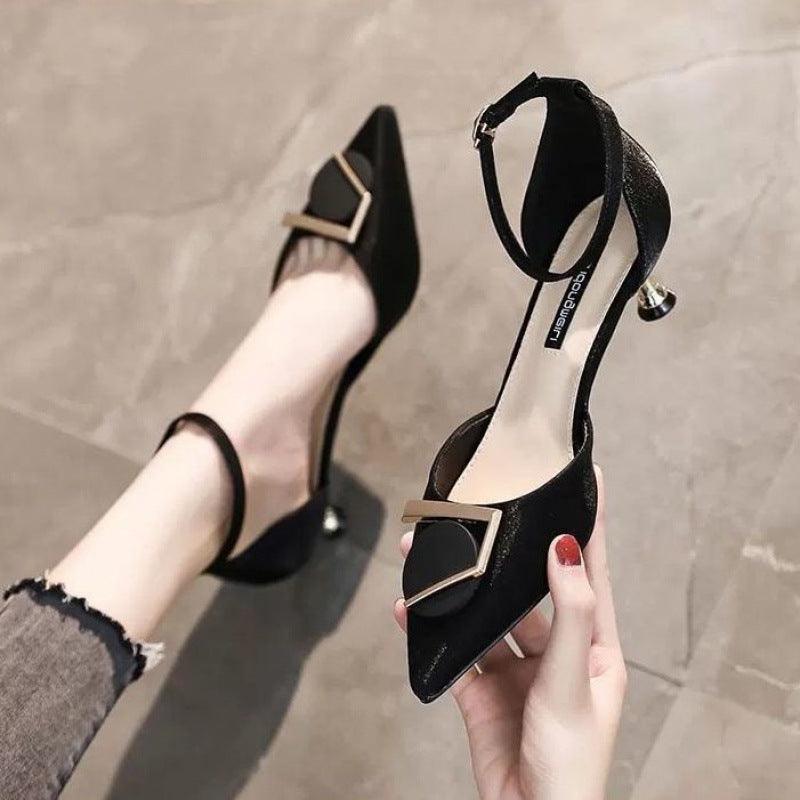 Pointed Toe Low-heel Sandals With A Buckle