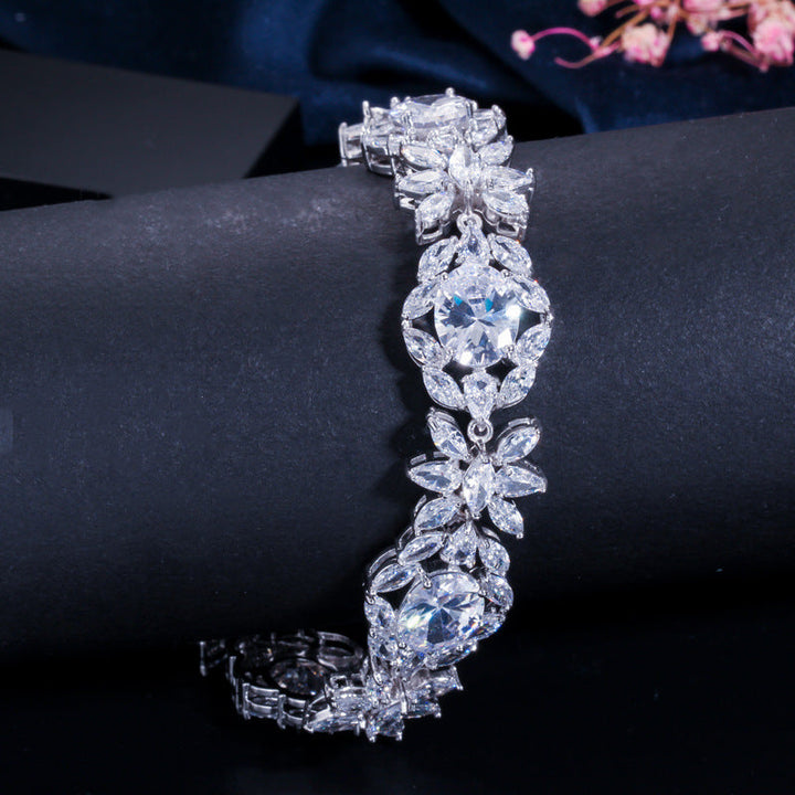 AAA Zircon Fashion Ladies Temperament Floral Hand Jewelry