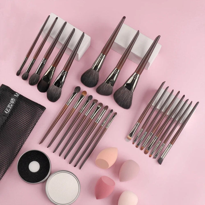 Natural Makeup Brushes Set: 24-Piece Eyeshadow Brush Kit