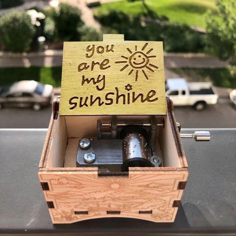 ‚ô´ YOU ARE MY SUNSHINE ‚ô´  Hand Cranked Operated Wood Music Wooden Box Kids Gift